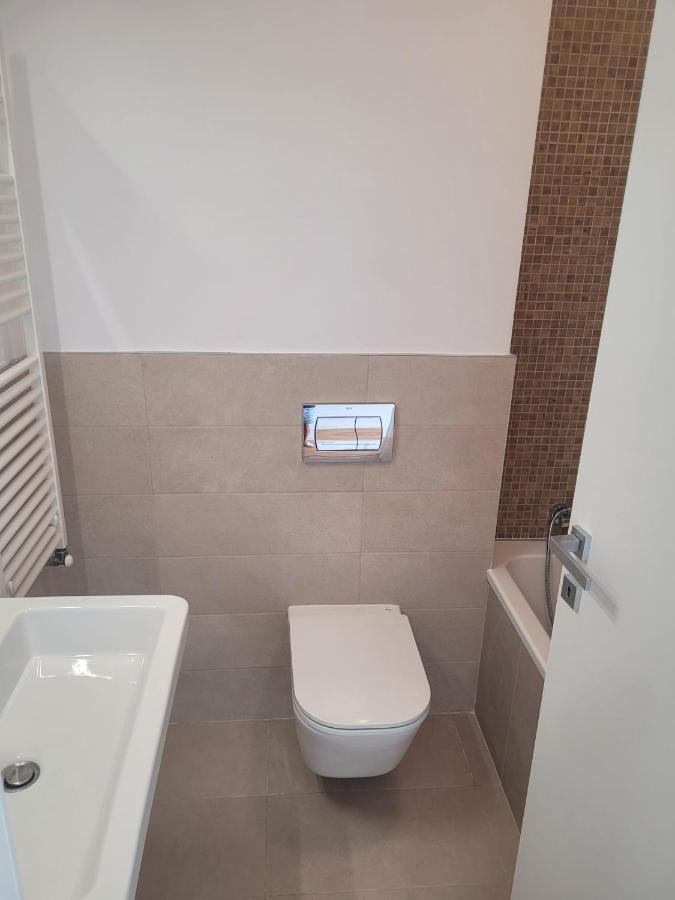 Apartment In Bucharest, Baneasa Green Area Buitenkant foto